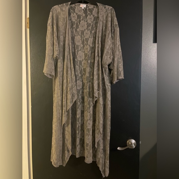 Lace kimono - Picture 3 of 4